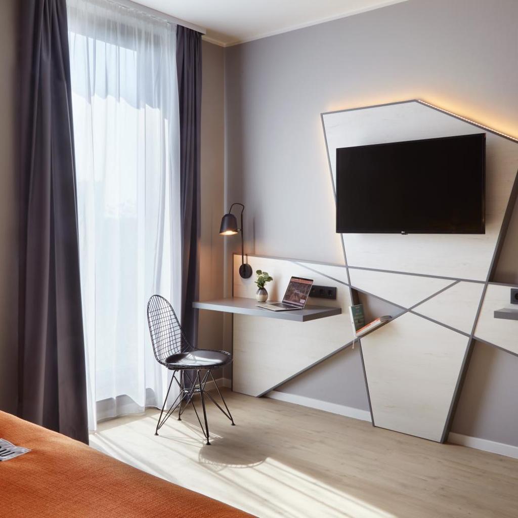 Photograph of Holiday Inn - the niu, Hub Dusseldorf Messe by IHG