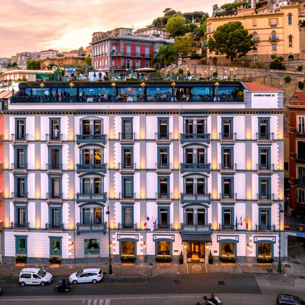 Grand Hotel Parker's — 
