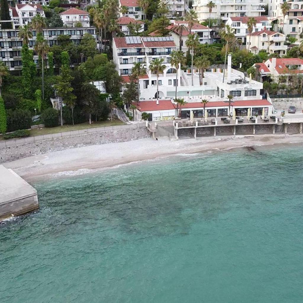 Hotel Vila Hedonija — 