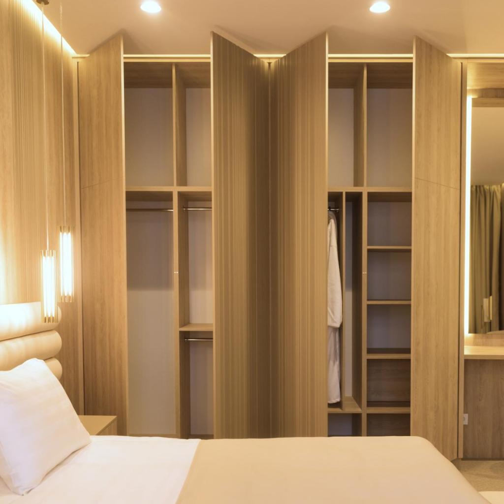 The Amsterdam Boutique Hotel — 