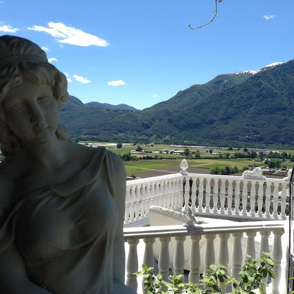 Image 26 - Ferienhaus Patrizia with a fantastic view of Lake Maggiore and the pool