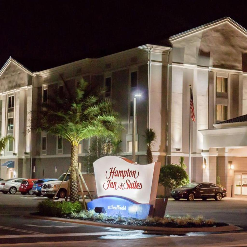 Photograph of Hampton Inn & Suites Orlando near SeaWorld