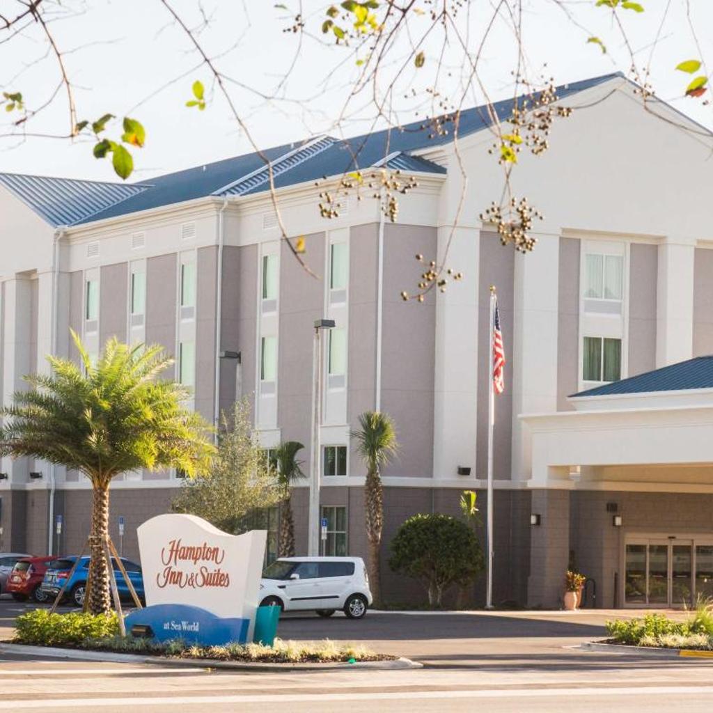 Photograph of Hampton Inn & Suites Orlando near SeaWorld