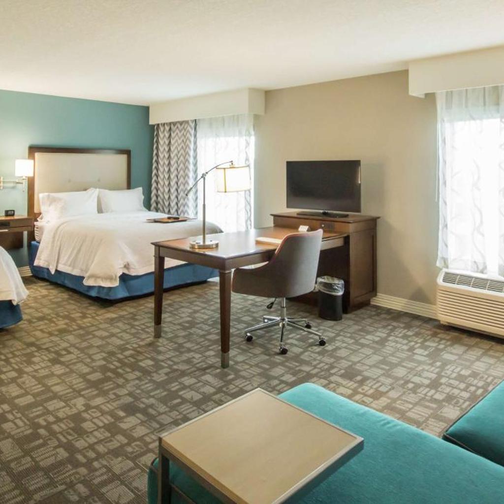 Photograph of Hampton Inn & Suites Orlando near SeaWorld