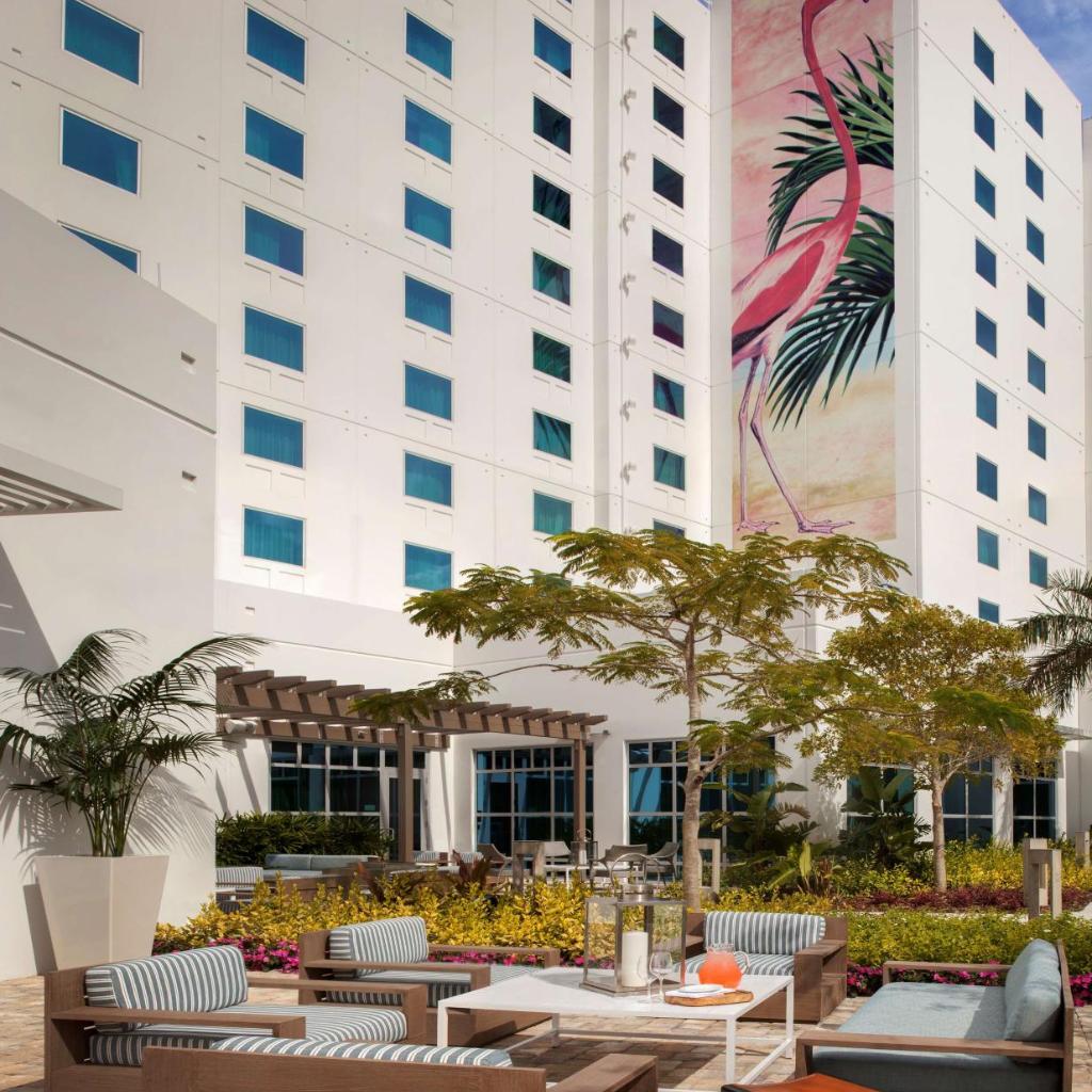 Photograph of Homewood Suites by Hilton Miami Dolphin Mall