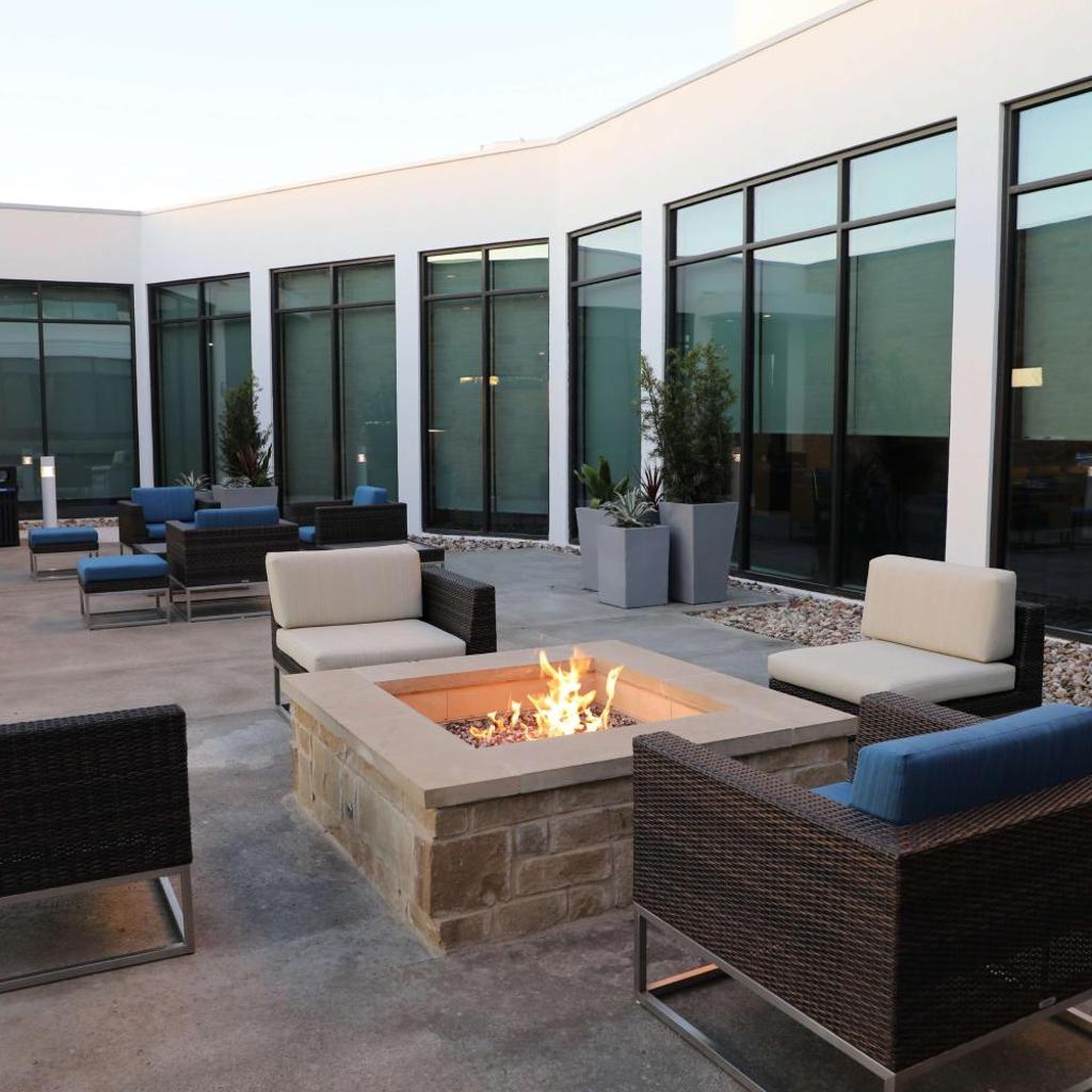 Photograph of Hilton Garden Inn Austin Airport