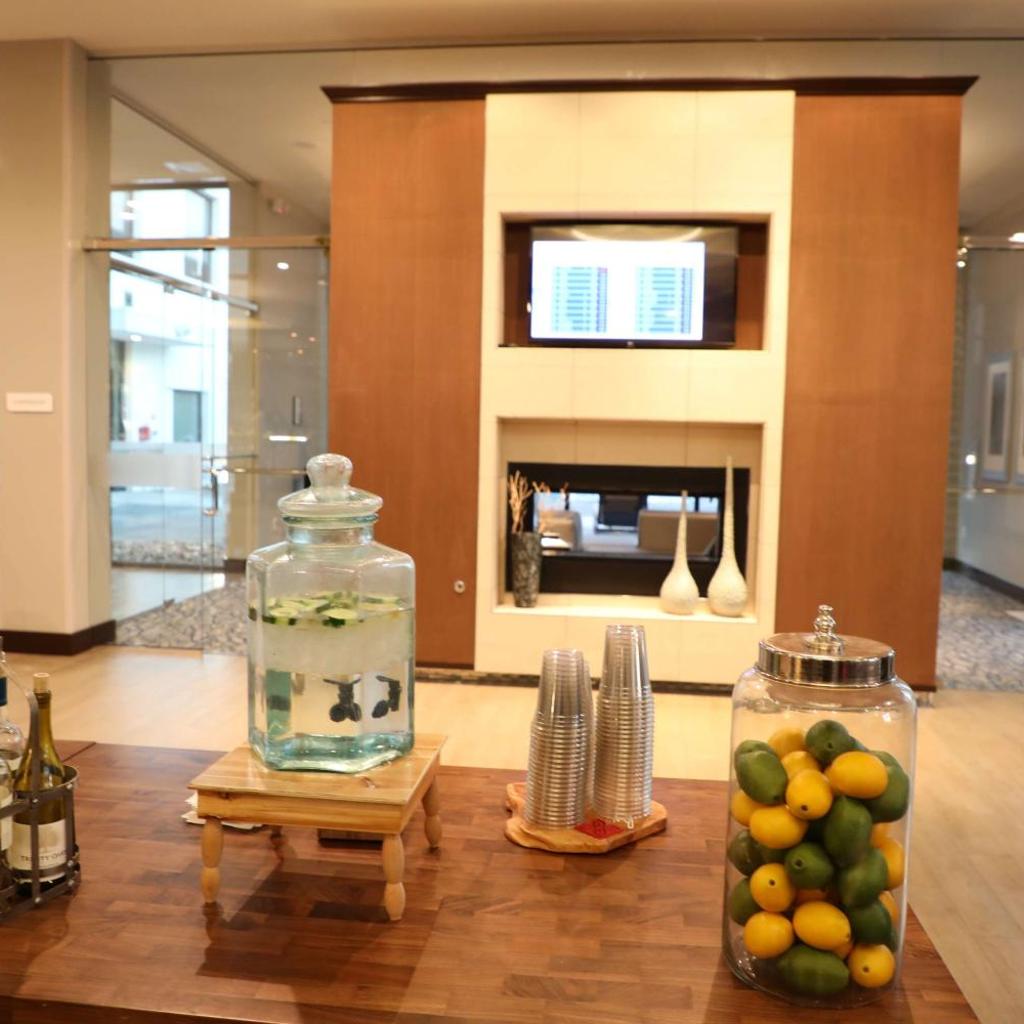 Photograph of Hilton Garden Inn Austin Airport