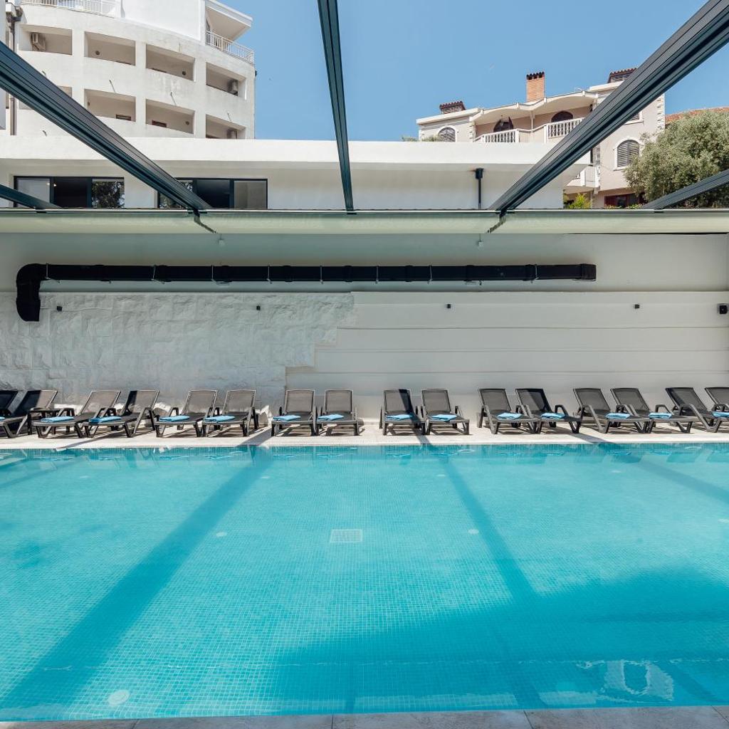 HOTEL TALIA — 