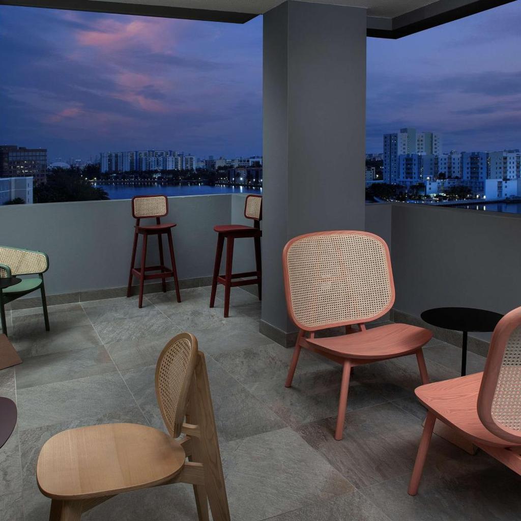 Photograph of Tru By Hilton Miami Airport South Blue Lagoon, Fl