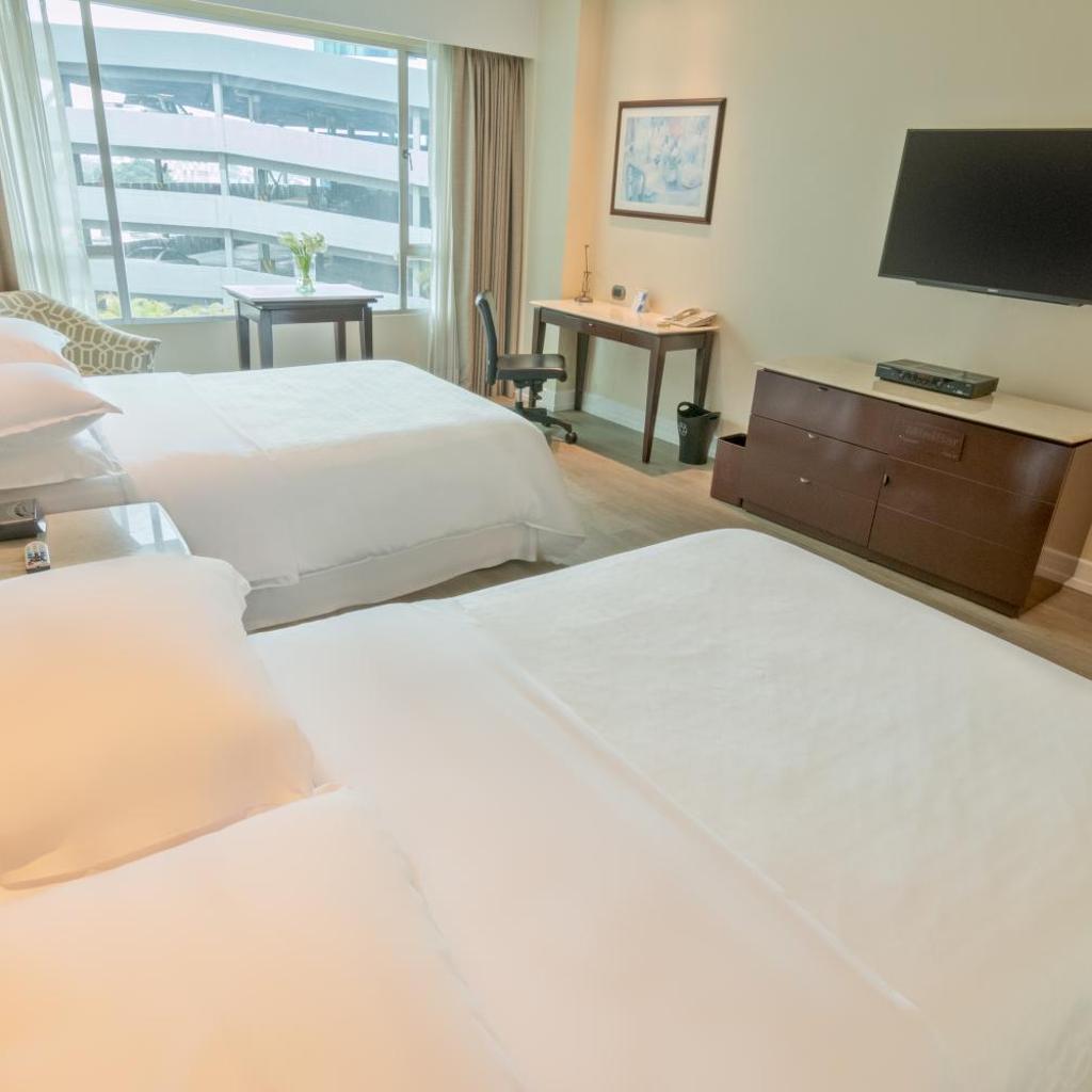 Sheraton Guayaquil — 