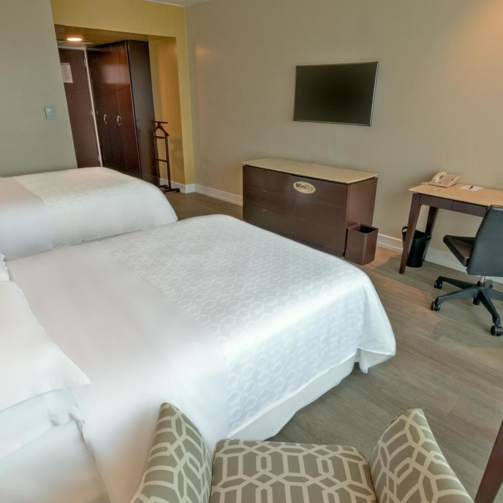 Sheraton Guayaquil — 