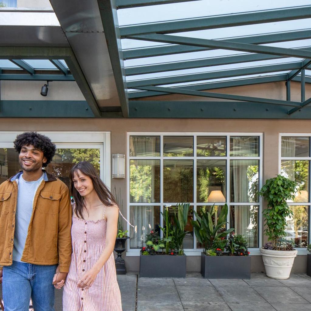 Photograph of Park Lane Suites & Inn