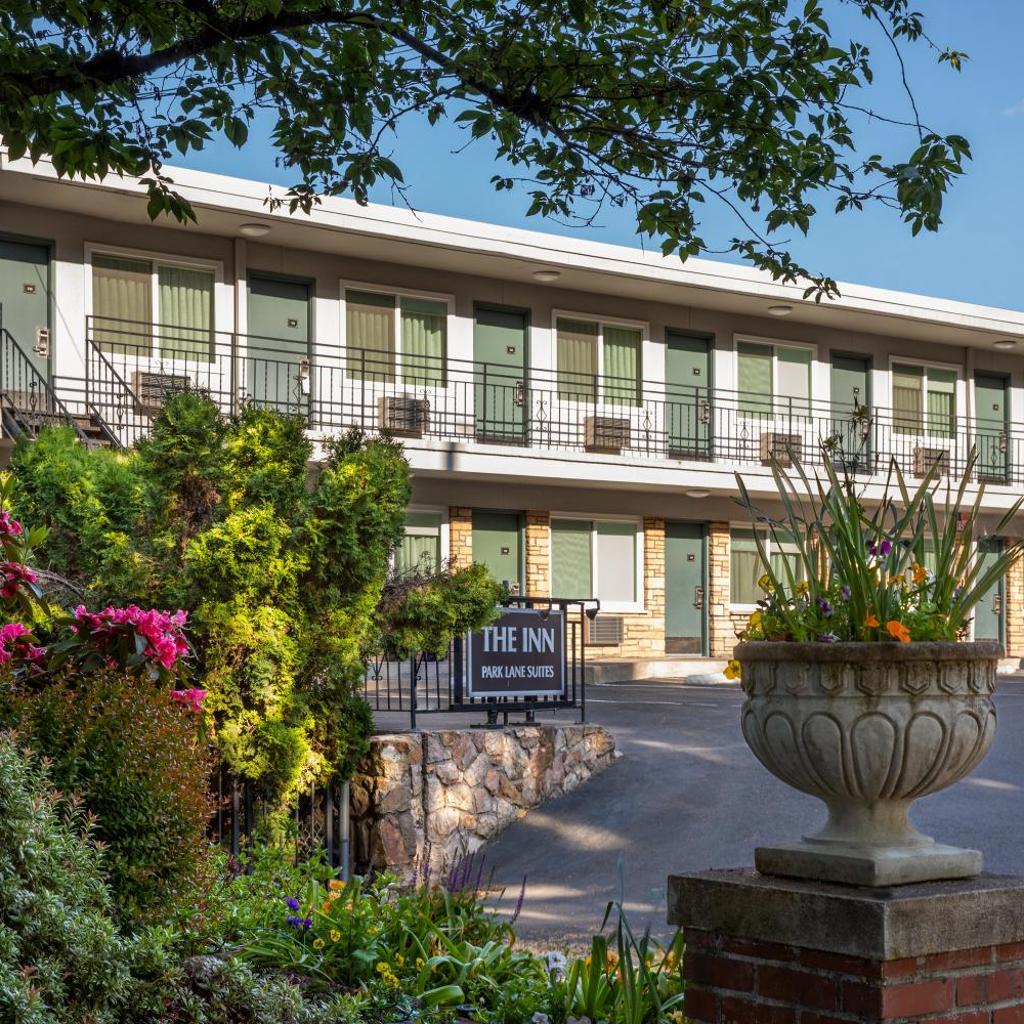 Photograph of Park Lane Suites & Inn