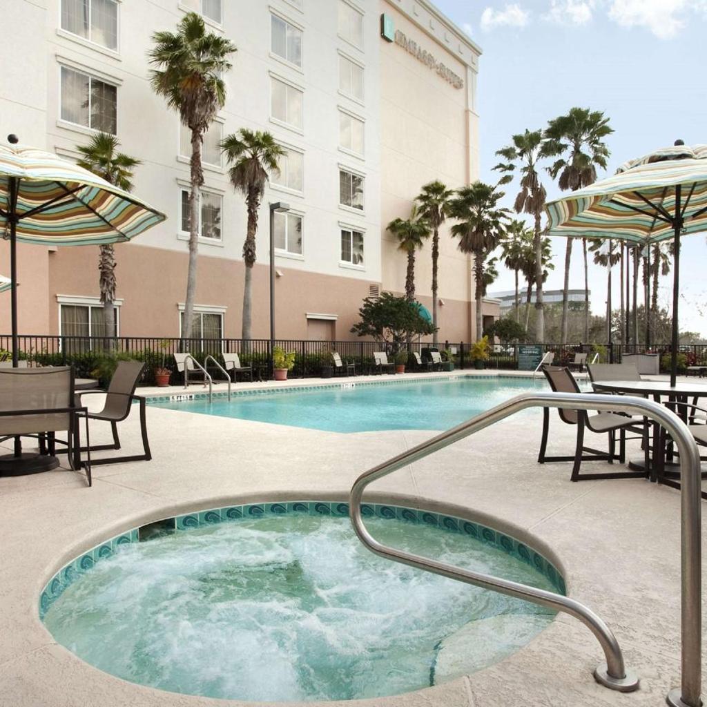 Photograph of Embassy Suites by Hilton Orlando Airport