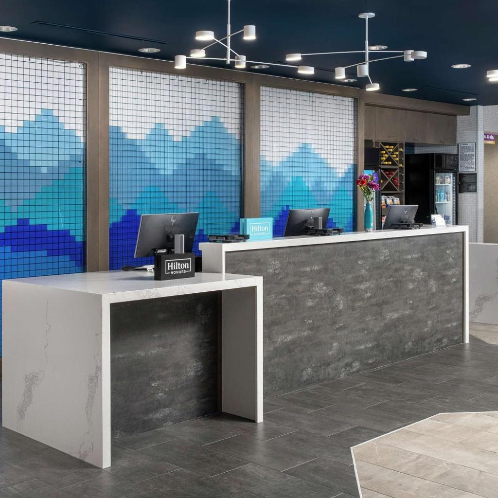 Photograph of Tru By Hilton Denver Airport Tower Road