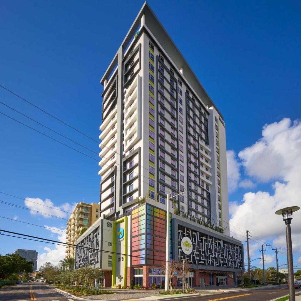 Photograph of Home2 Suites By Hilton Ft. Lauderdale Downtown, Fl