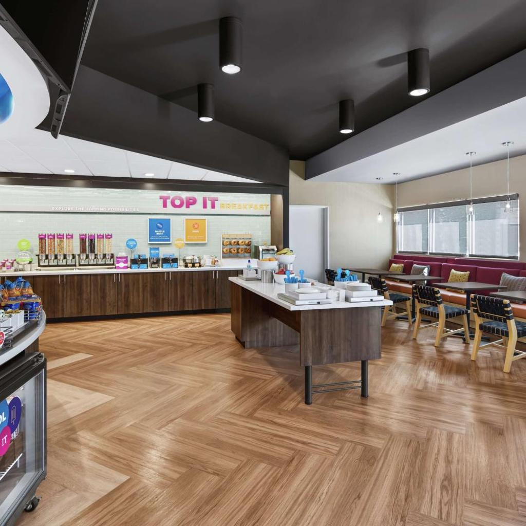 Photograph of Tru By Hilton Savannah Midtown