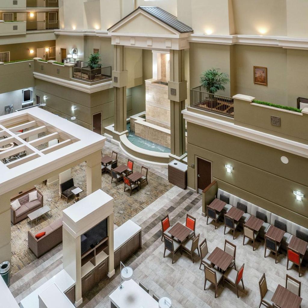 Photograph of Embassy Suites Nashville - at Vanderbilt