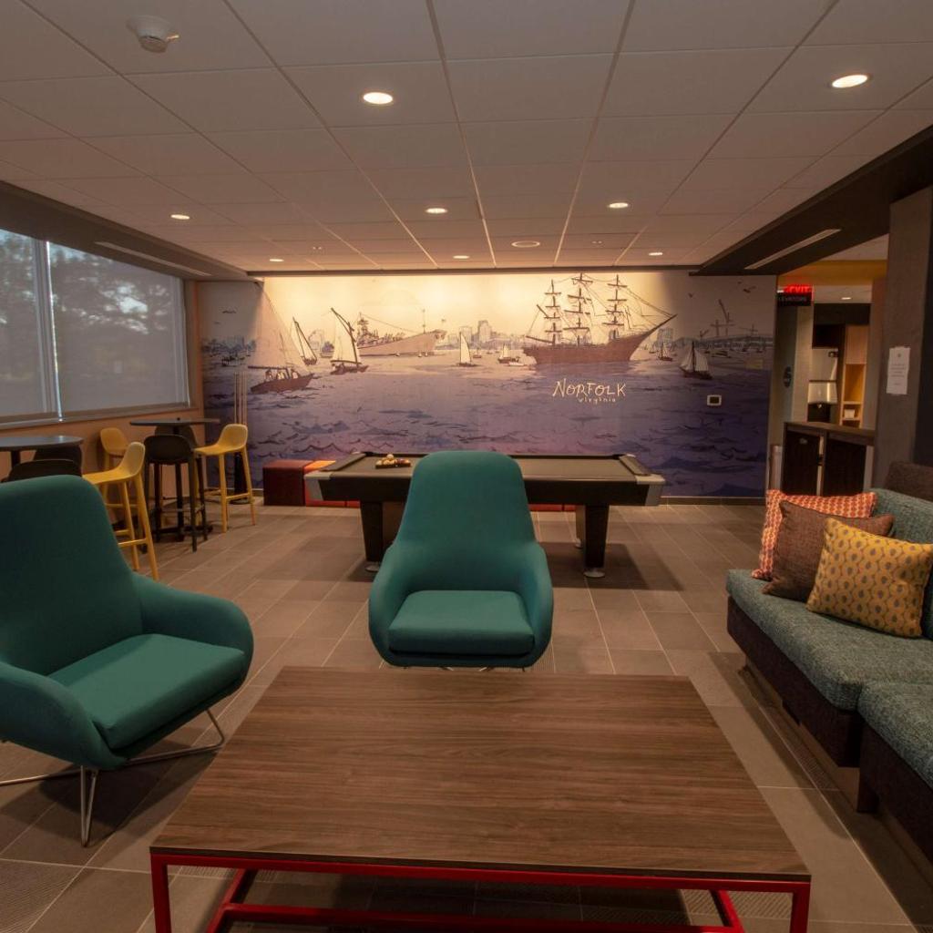 Photograph of Tru By Hilton Norfolk Airport, Va
