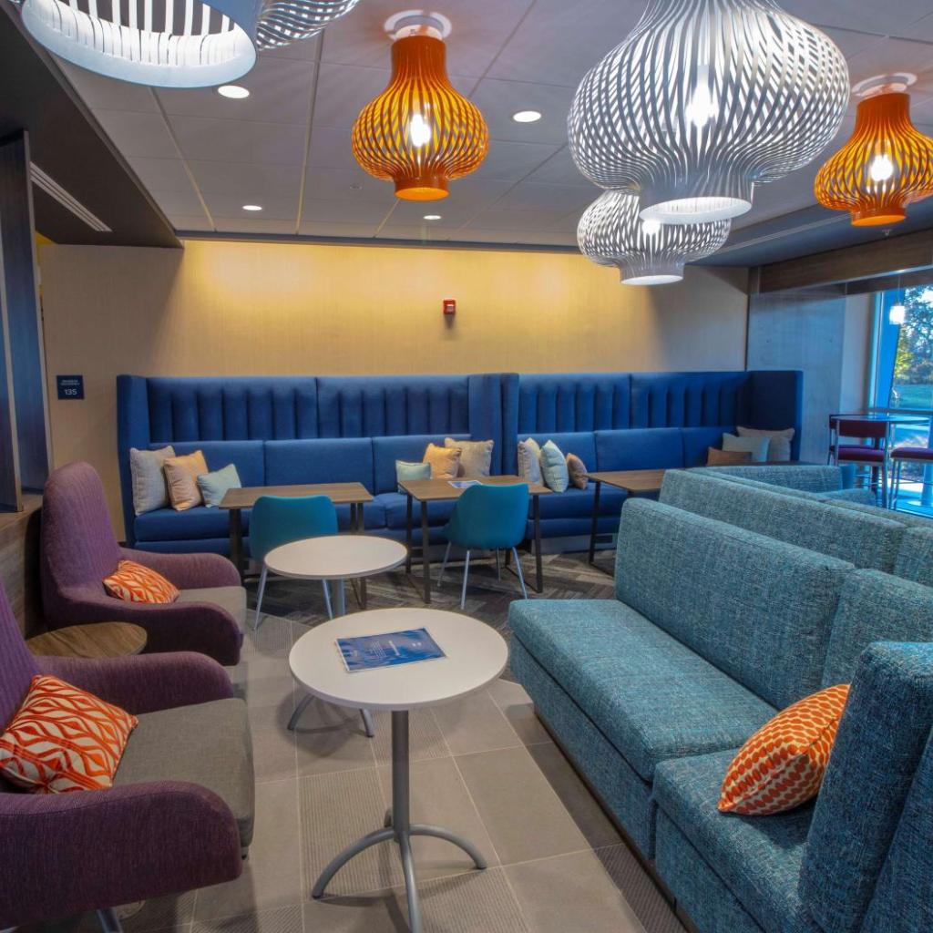 Photograph of Tru By Hilton Norfolk Airport, Va