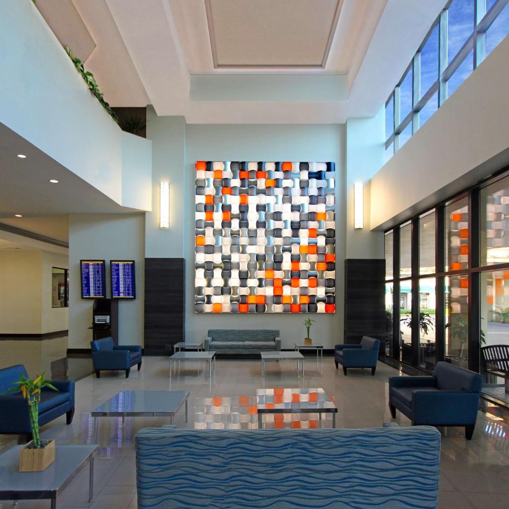 Photograph of DoubleTree by Hilton Hotel Miami Airport & Convention Center