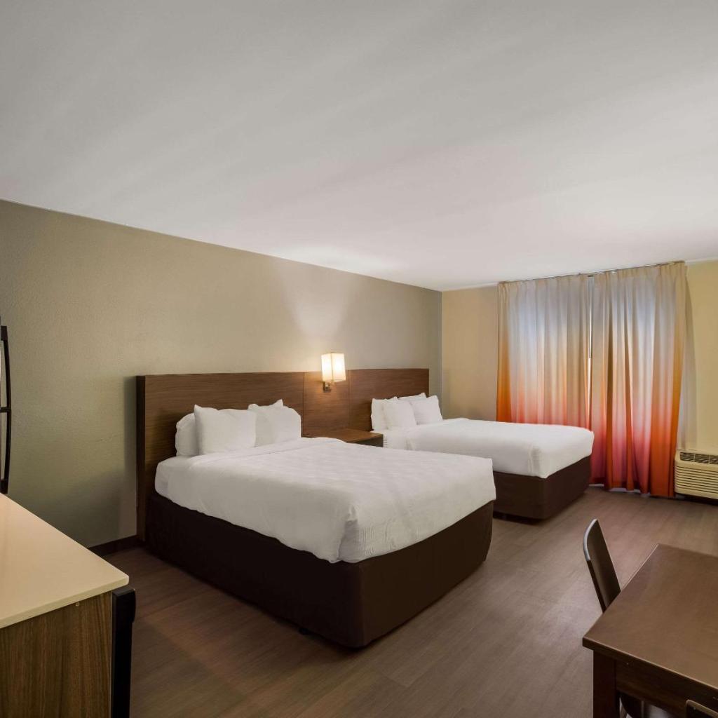 Photograph of MainStay Suites Savannah Midtown