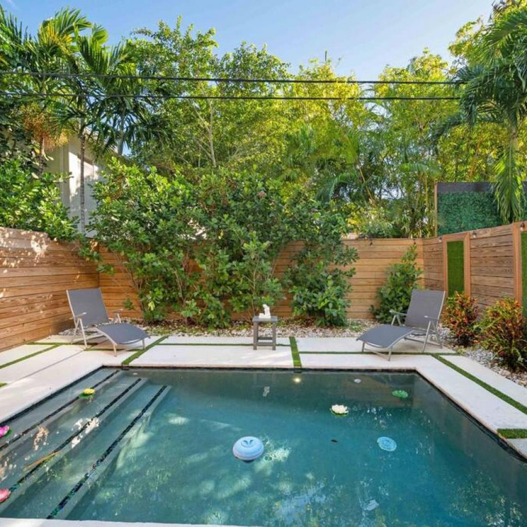 Photograph of Las Olas Zen Home with Pool and Hot Tub Near Beach
