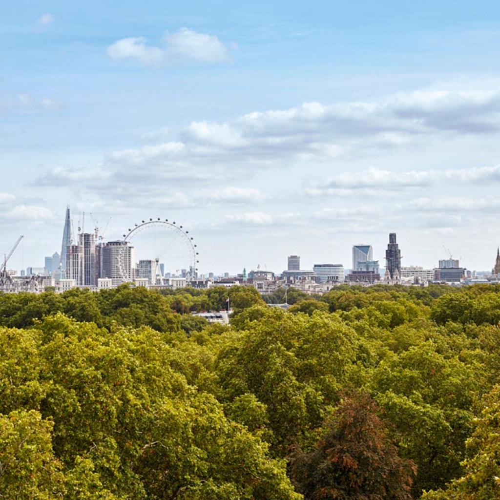 Photograph of Sheraton Grand London Park Lane