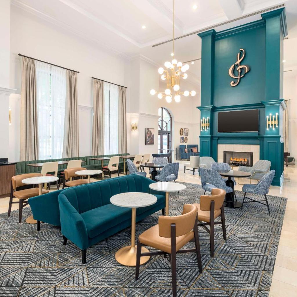 Photograph of Homewood Suites by Hilton New Orleans