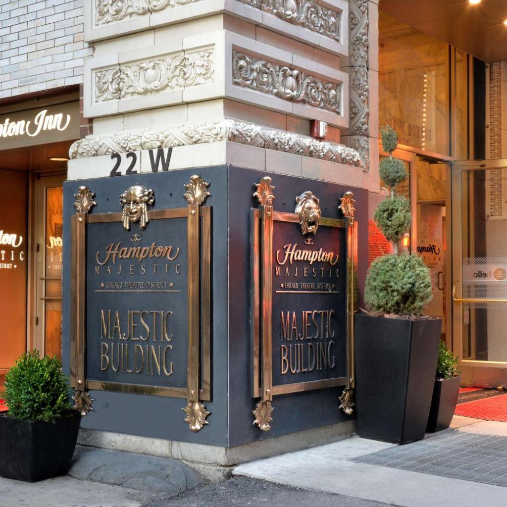 Photograph of Hampton Inn Majestic Chicago Theatre District