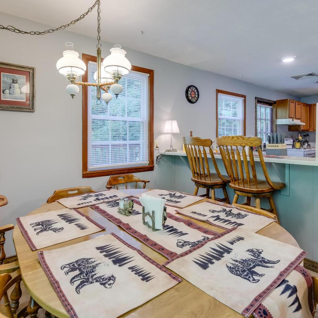 Photograph of Wooded Cabin w/ Pool Table Near Dtwn Gatlinburg!