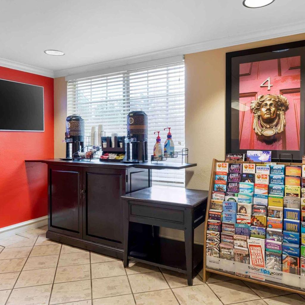 Photograph of Extended Stay America Suites - Houston - Galleria - Uptown