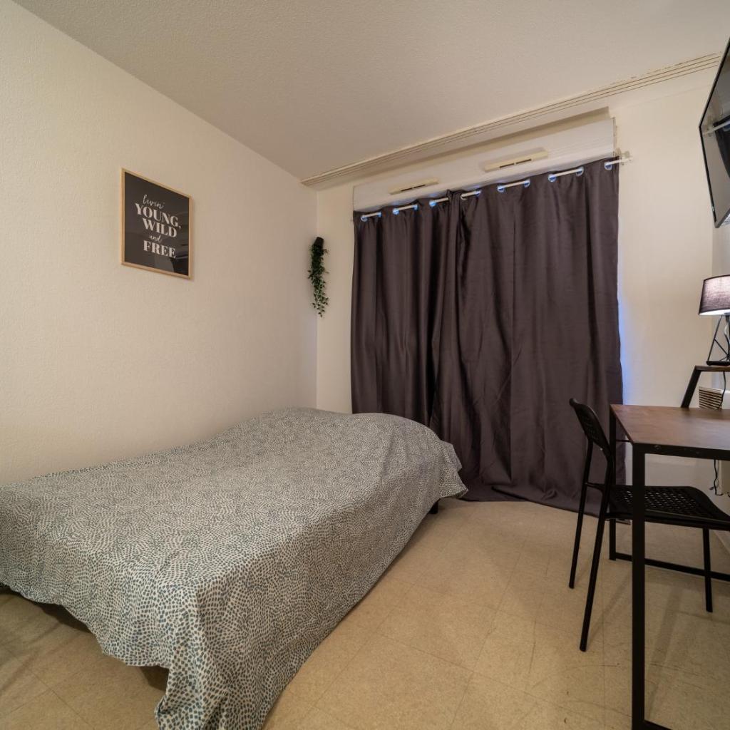 Photograph of Appartement tout équipe wifi à 6 min St Charles