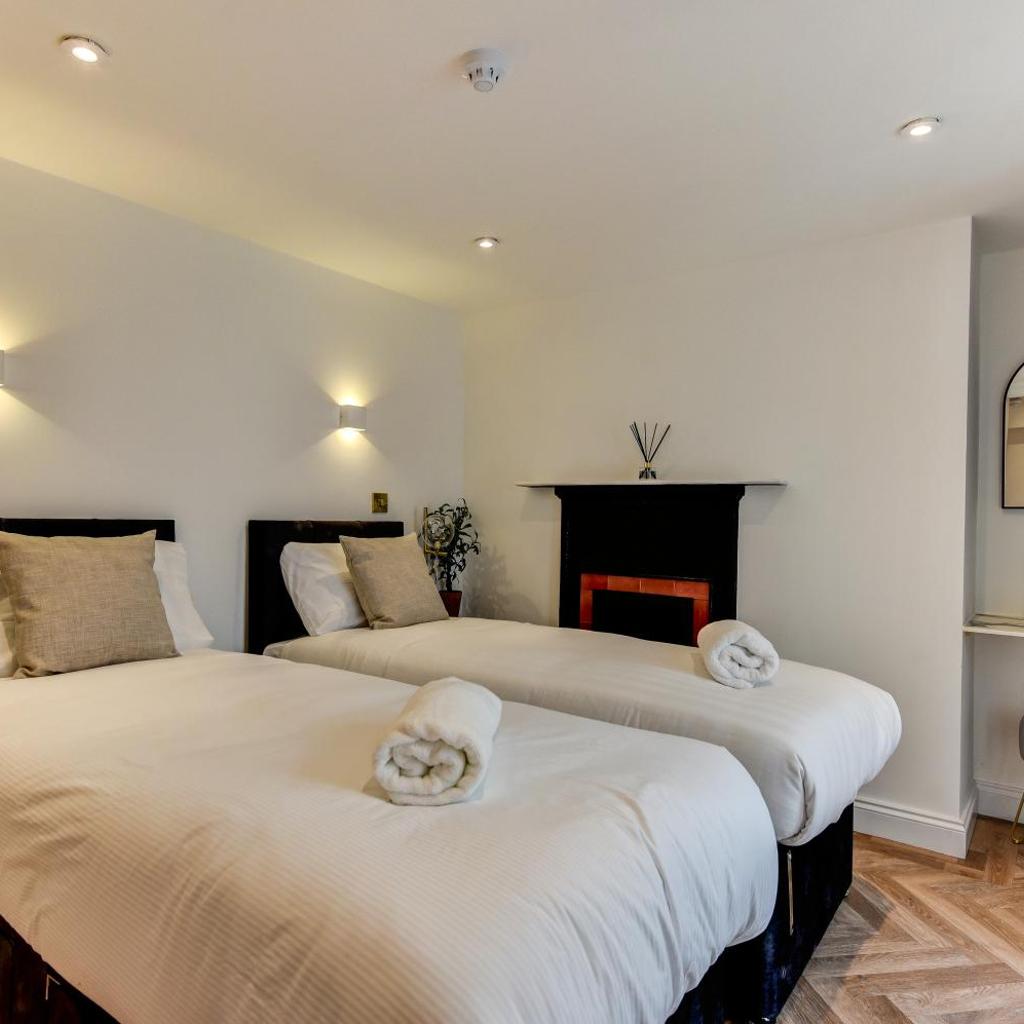 Photograph of Spacious Brighton Retreat 2 Ensuites Weekly and Monthly Stays Marine LGF by Bluehouse Shortlets