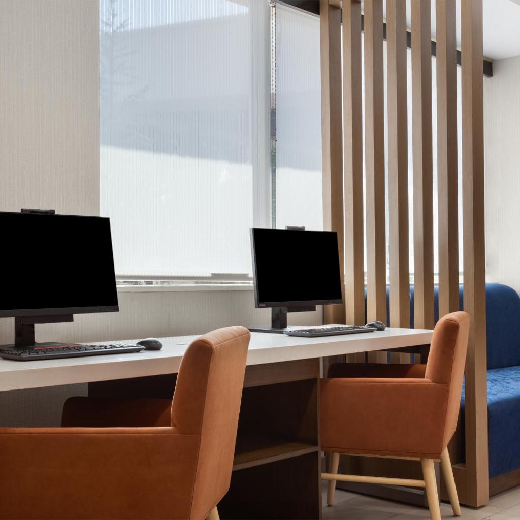 Photograph of Holiday Inn Express Atlanta Airport - North by IHG