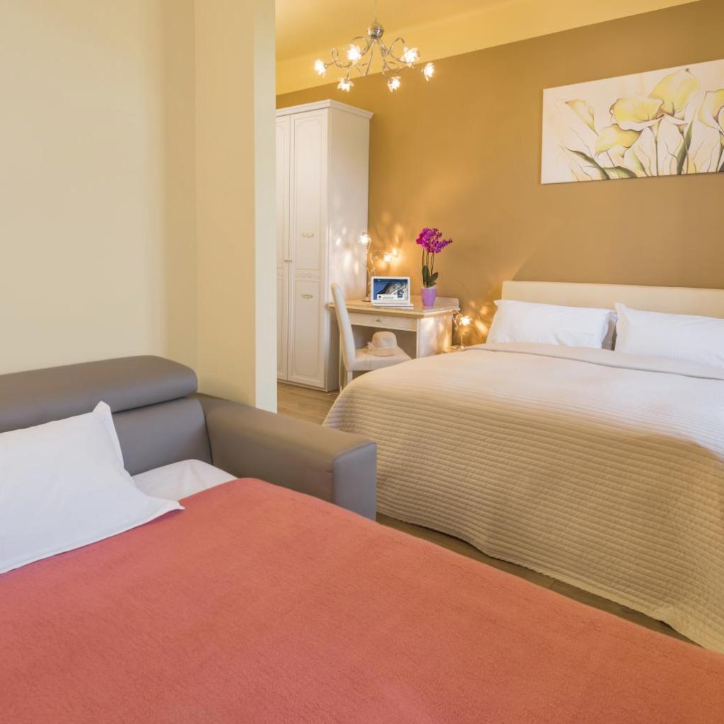 Carousel image 21