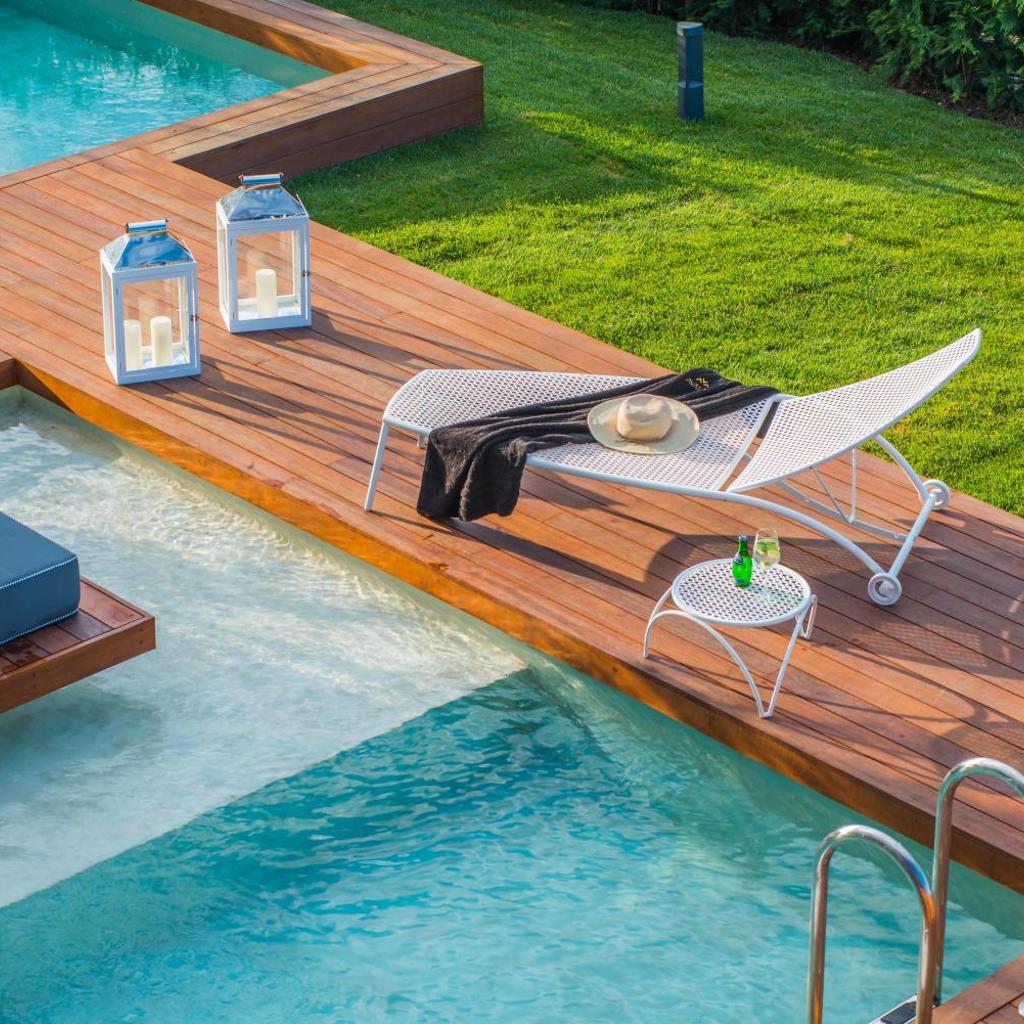 Avaton Luxury Beach Resort - Relais & Chateaux — 