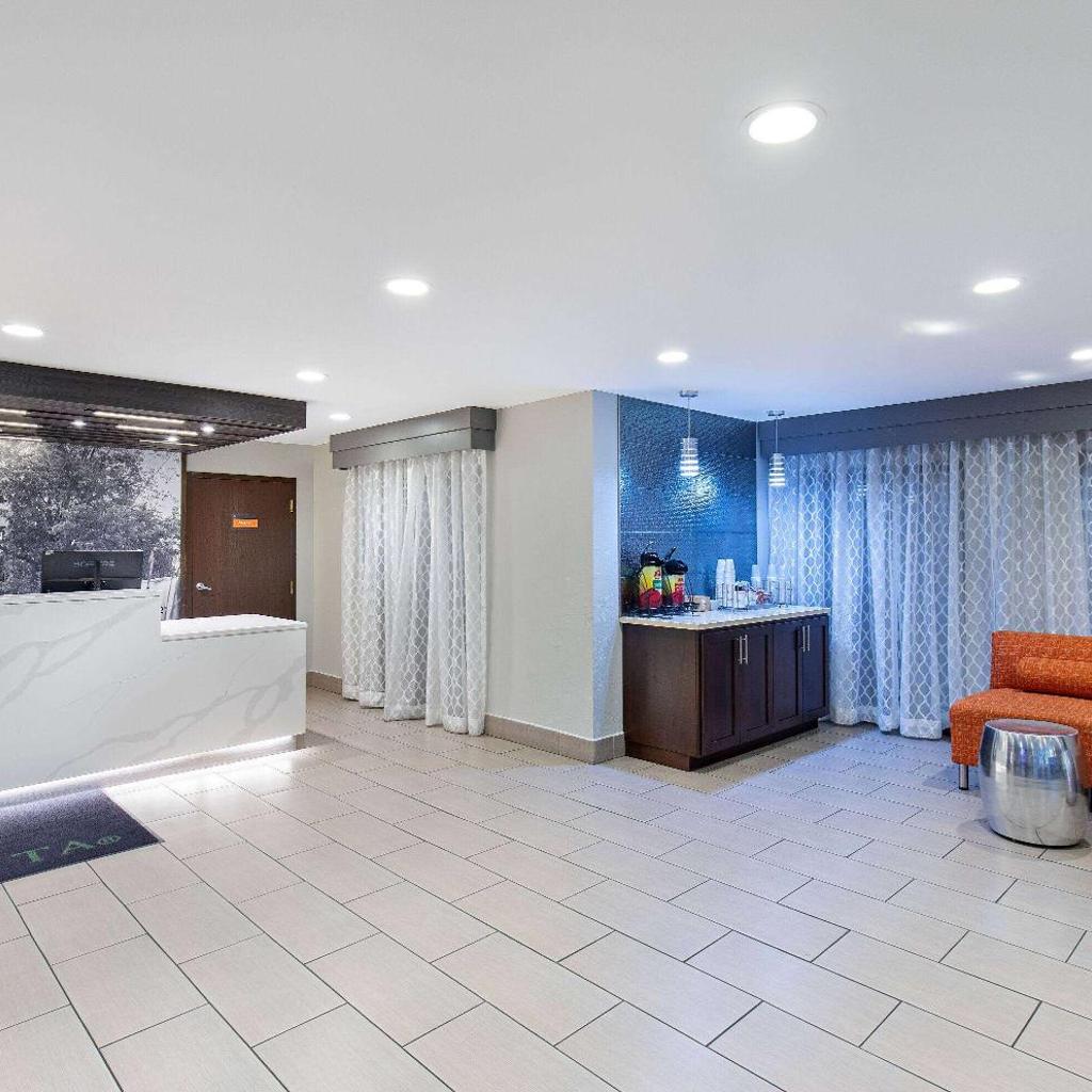 Photograph of La Quinta Inn by Wyndham Pigeon Forge-Dollywood
