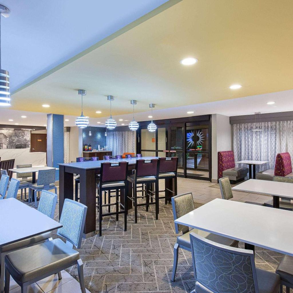 Photograph of La Quinta Inn by Wyndham Pigeon Forge-Dollywood