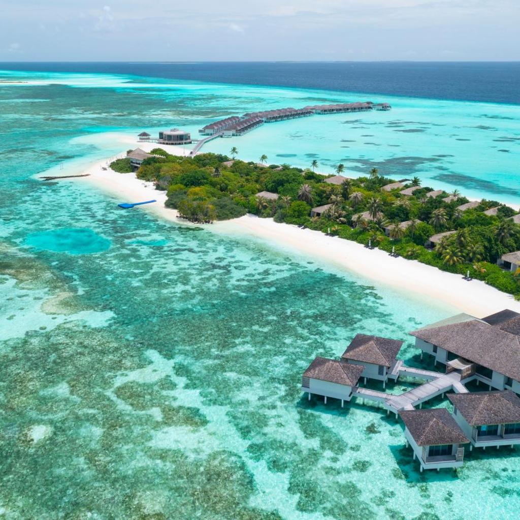 Le Méridien Maldives Resort and Spa, image 1 of 6