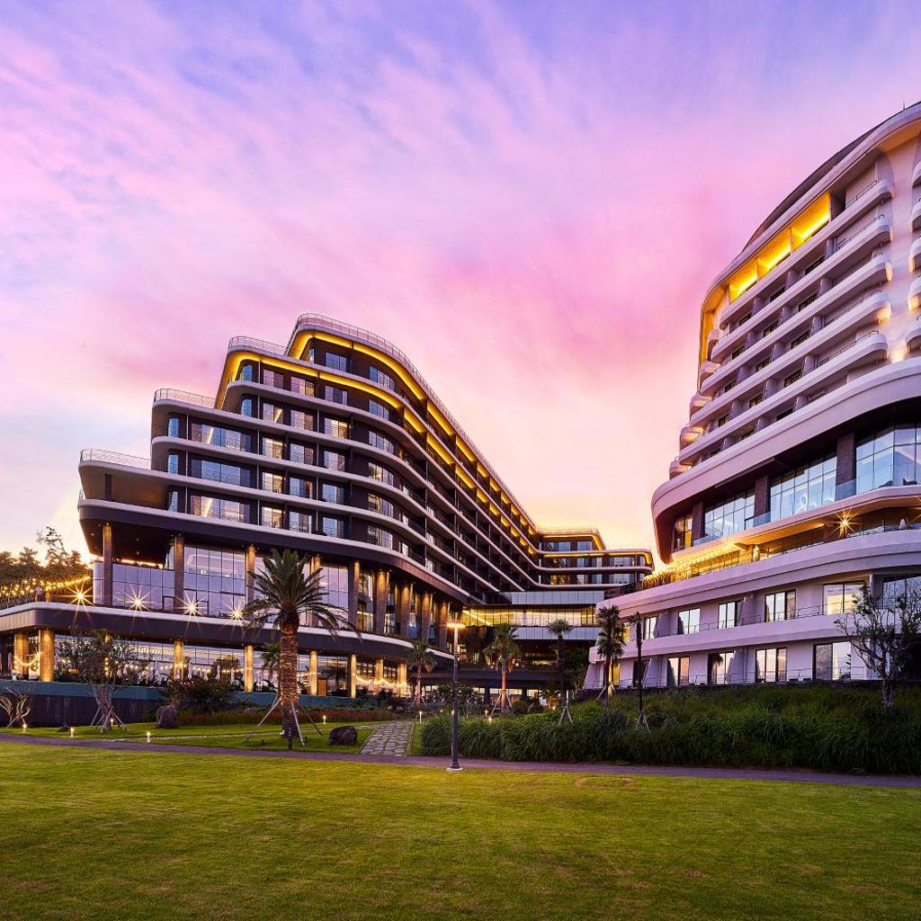 Parnas Hotel Jeju — 