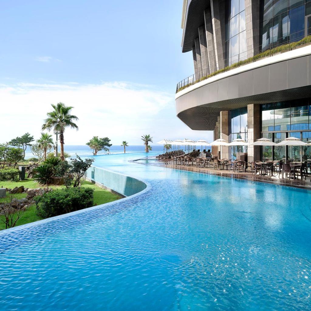 Parnas Hotel Jeju — 