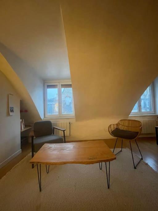 Photograph of Magnifique appartement Paris 10ème