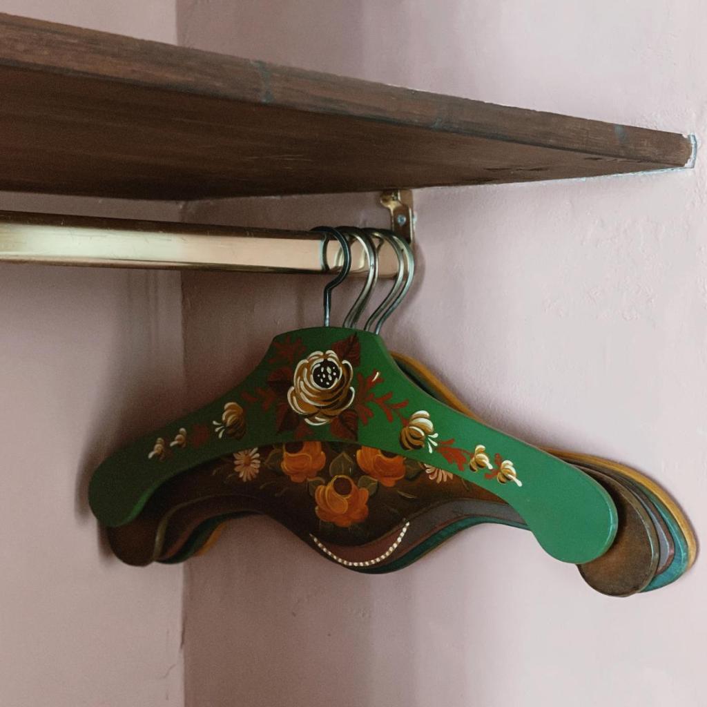 Carousel image 112