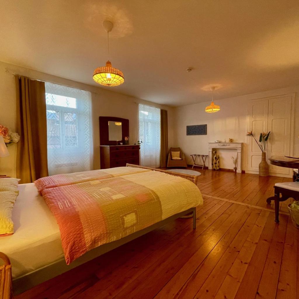 Image 6 - 1912 - Wooden Room apartment - old town