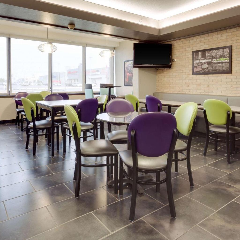 Photograph of Drury Inn & Suites San Antonio Northeast