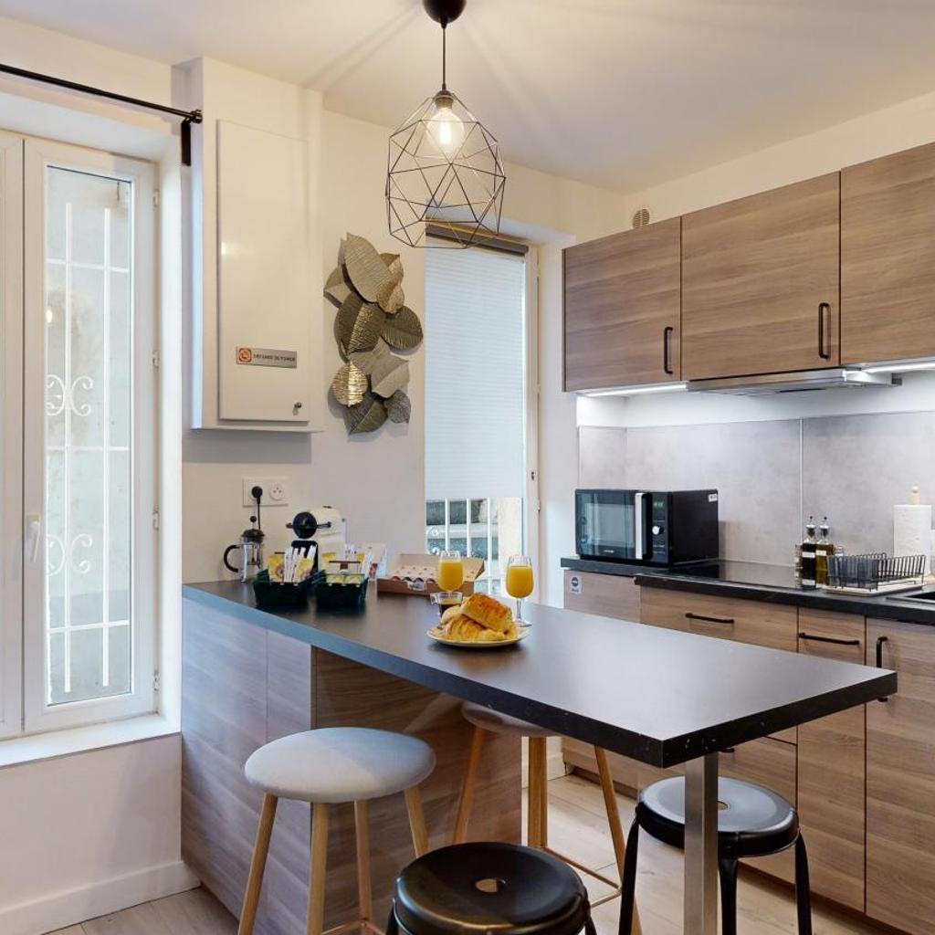 Photograph of expat renting - L’Evasion - Saint Michel - Métro