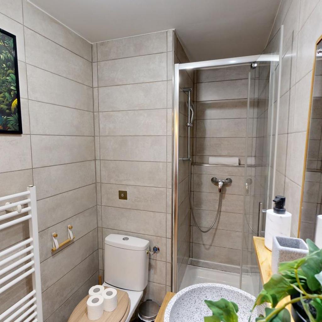 Photograph of expat renting - L’Evasion - Saint Michel - Métro