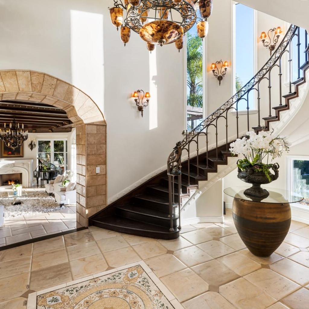 Photograph of Luxury Bel Air Villa Heated Pool Panoramic Views 6 Bedrooms