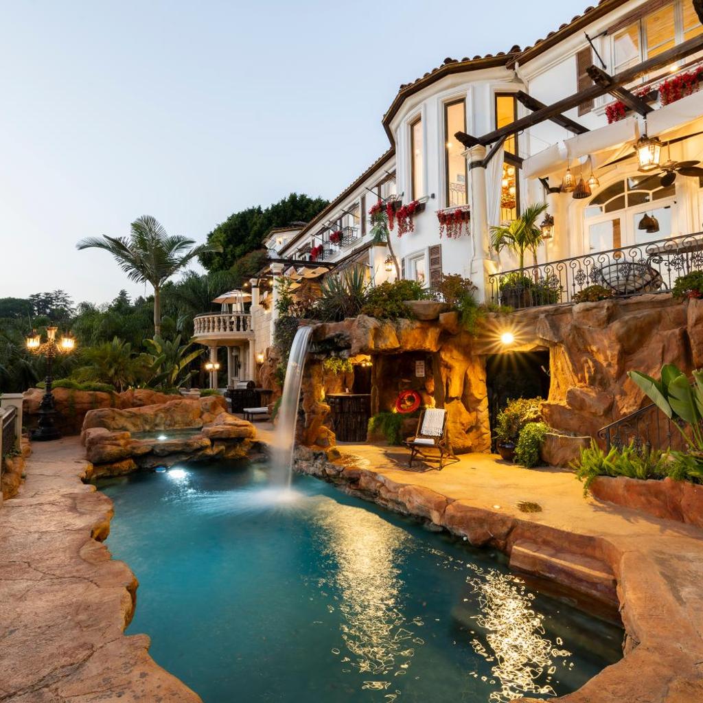 Photograph of Luxury Bel Air Villa Heated Pool Panoramic Views 6 Bedrooms